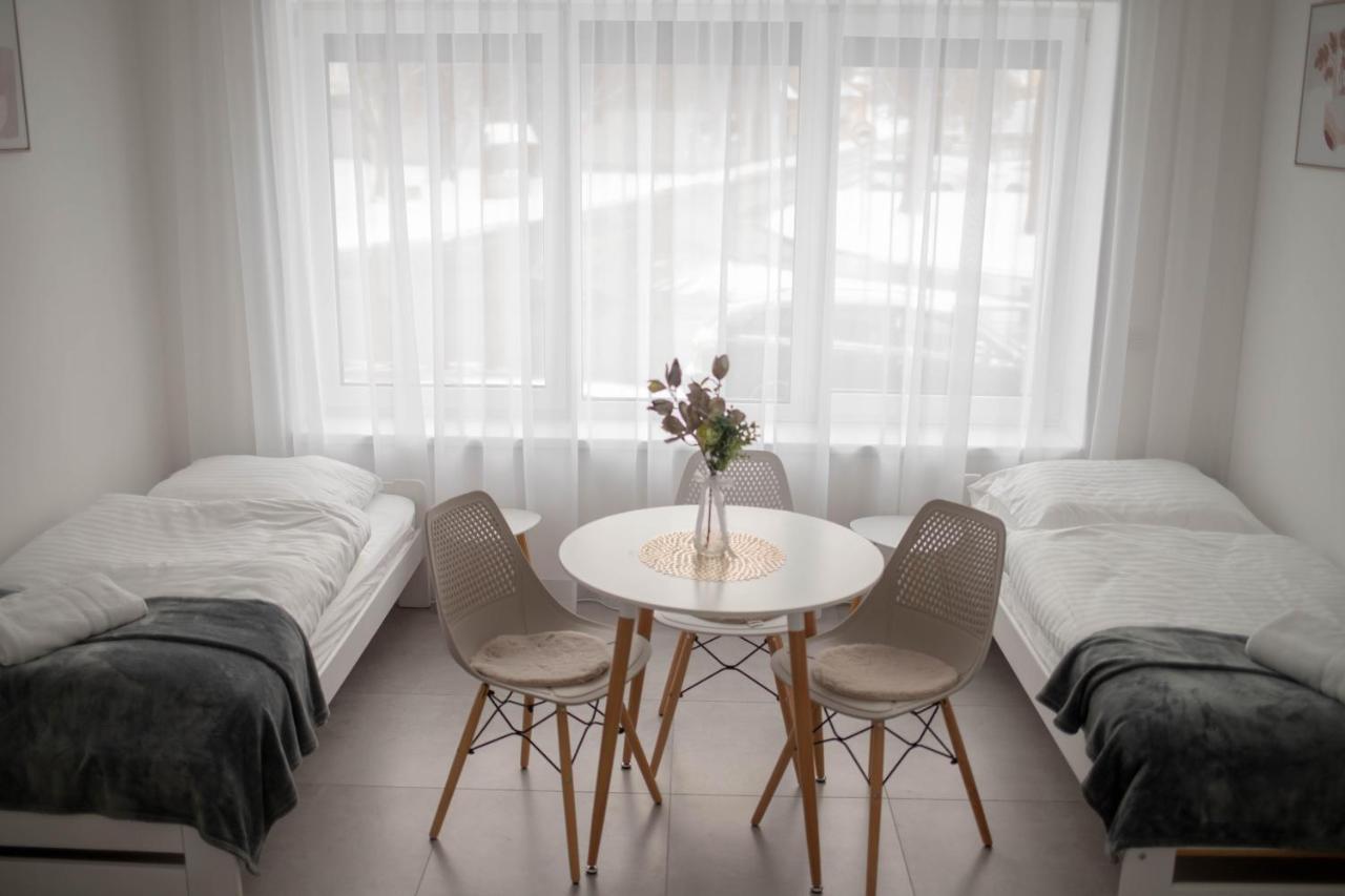 Rezidence Kbely - Free Parking Apartment ปราก ภายนอก รูปภาพ