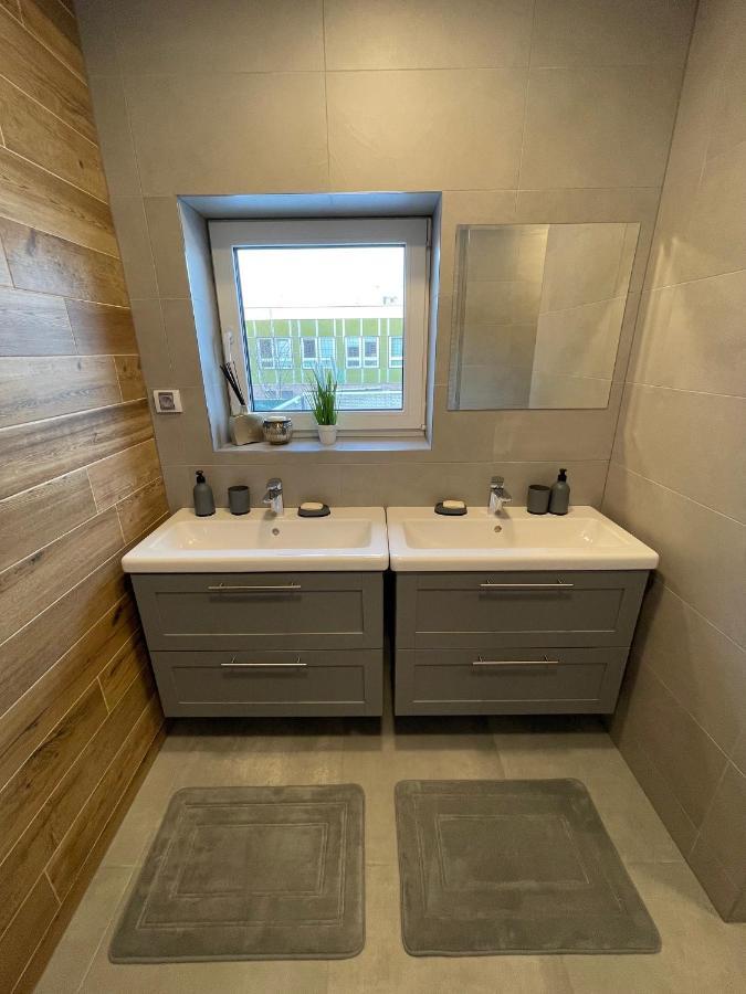 Rezidence Kbely - Free Parking Apartment ปราก ภายนอก รูปภาพ